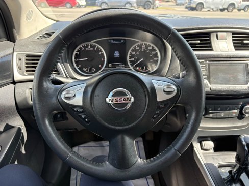 Used 2017 Nissan Sentra SV image 12