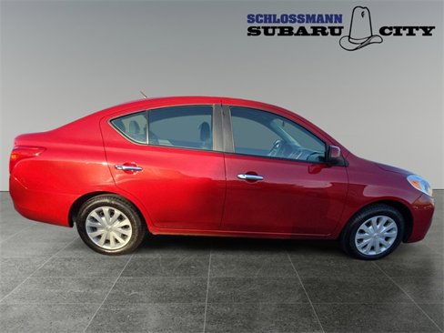 Used 2012 Nissan Versa SV w/ Convenience Pkg image 10