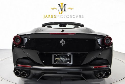 Used 2020 Ferrari Portofino image 9