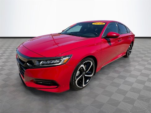 Used 2018 Honda Accord Sport image 3