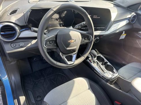 New 2025 Chevrolet Trax LT w/ Driver Confidence Package image 16
