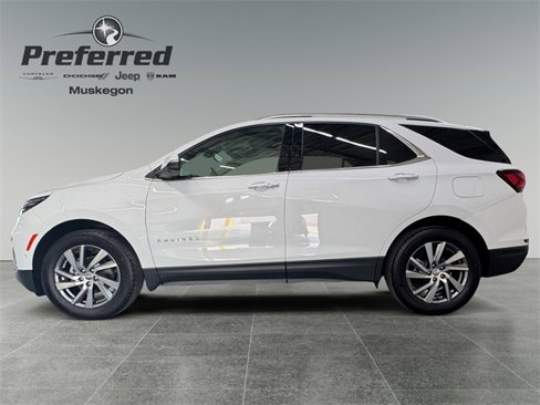 Used 2022 Chevrolet Equinox Premier image 3