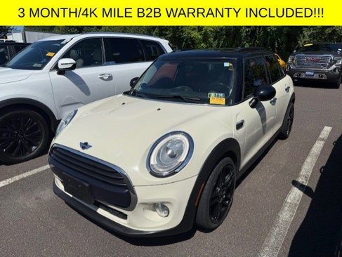 Used 2018 MINI Cooper 4-Door Hardtop image 3