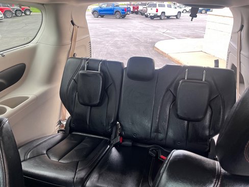 Used 2017 Chrysler Pacifica Touring-L image 17