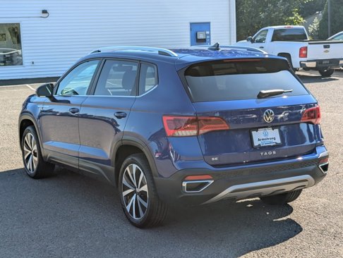 Certified 2022 Volkswagen Taos SE image 3
