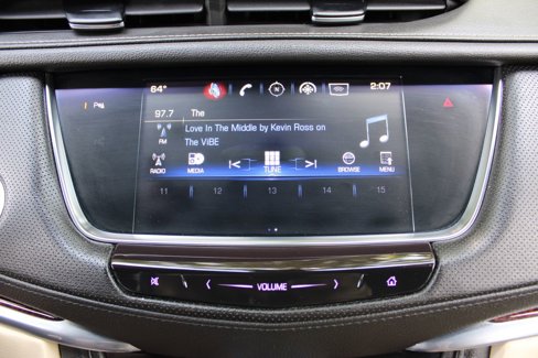 Used 2018 Cadillac XT5 Luxury w/ Driver Awareness Package image 19