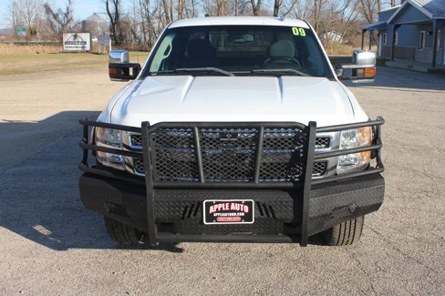Used 2009 Chevrolet Silverado 1500 4x4 Crew Cab image 3