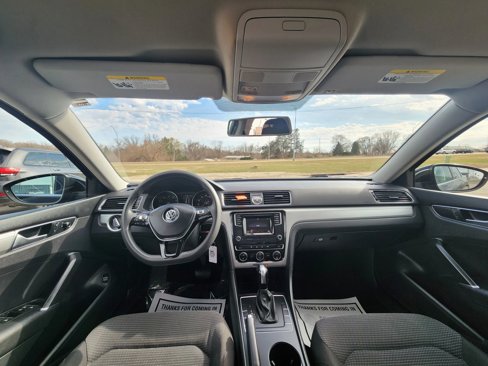 Used 2016 Volkswagen Passat 1.8T S image 8