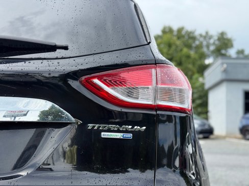Used 2016 Ford Escape Titanium image 10
