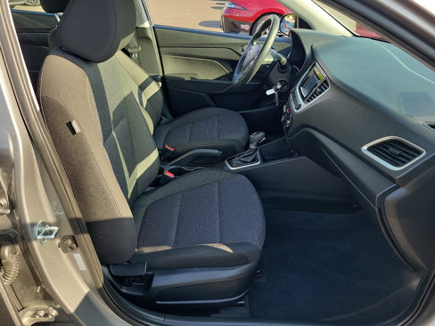 Certified 2022 Hyundai Accent SE w/ Cargo Package image 14