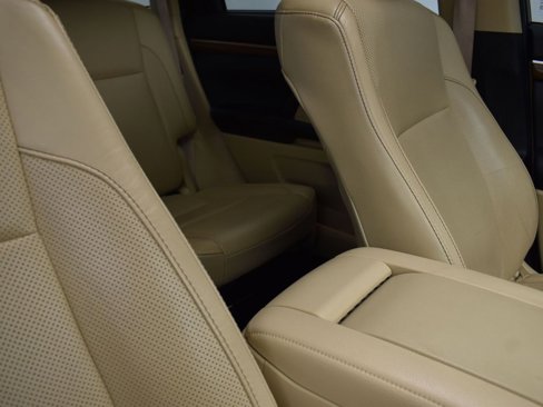 Used 2019 Toyota Highlander Limited image 29