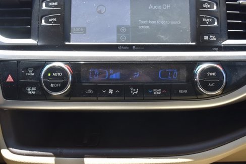 Used 2014 Toyota Highlander XLE image 31