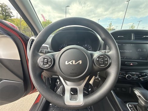 Used 2022 Kia Soul LX w/ Technology Package image 14