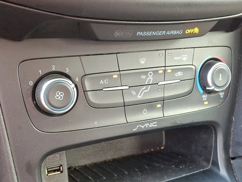 Used 2016 Ford Focus SE image 15