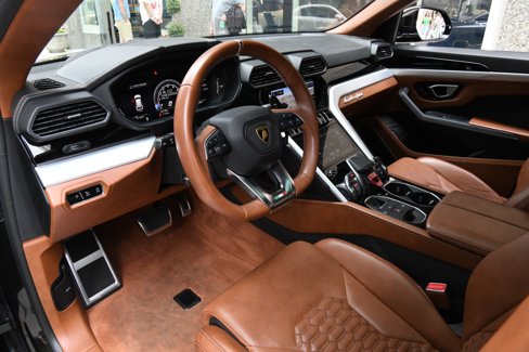 Used 2021 Lamborghini Urus image 13