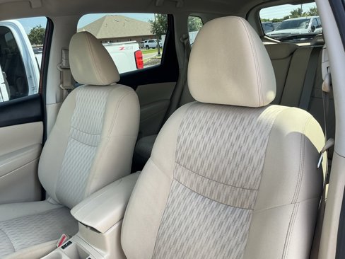 Used 2020 Nissan Rogue SV w/ Premium Package image 54