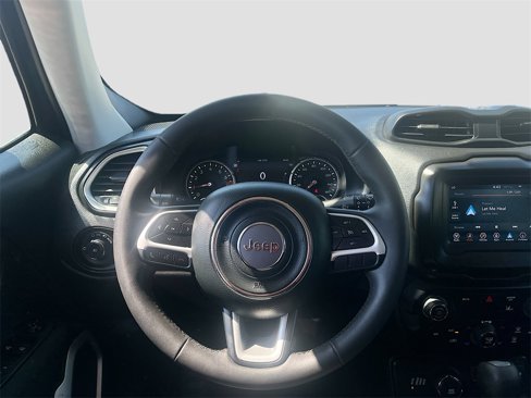 Used 2021 Jeep Renegade Latitude image 11