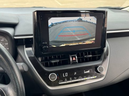 Used 2024 Toyota Corolla LE image 12