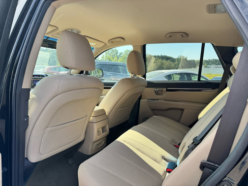 Used 2012 Hyundai Santa Fe GLS image 17