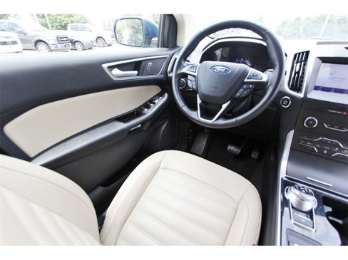 Used 2020 Ford Edge SEL w/ Convenience Package image 10