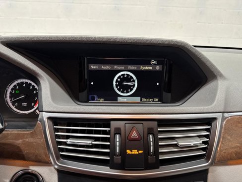 Used 2012 Mercedes-Benz E 350 Sedan image 39