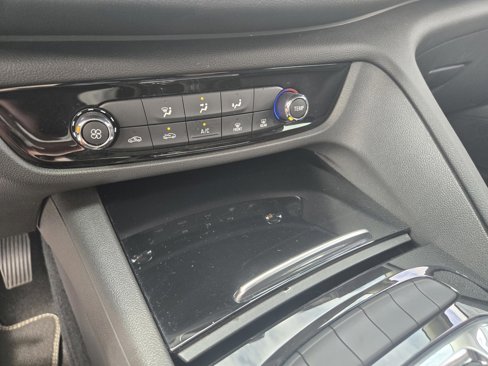 Used 2018 Buick Regal Preferred w/ Sights and Sounds Package image 20