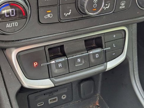 Used 2022 GMC Terrain SLT w/ Infotainment Package II image 18