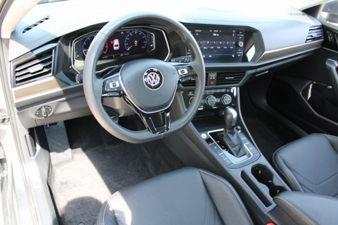 Certified 2020 Volkswagen Jetta SEL Premium image 8
