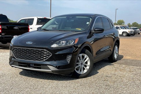 Used 2020 Ford Escape SE image 2