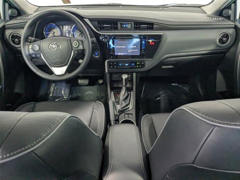 Used 2019 Toyota Corolla XLE image 7