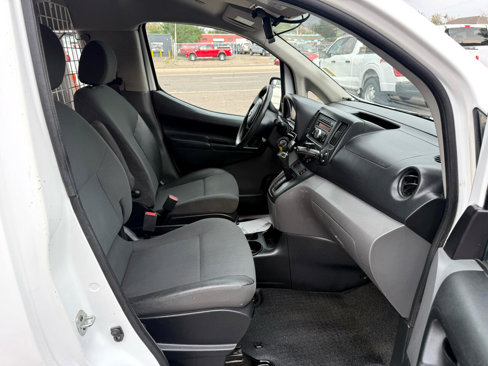 Used 2017 Nissan NV200 S image 24