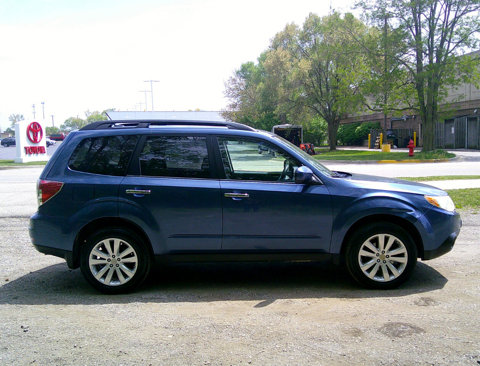 Used 2011 Subaru Forester 2.5X Premium w/ All-Weather Pkg image 8