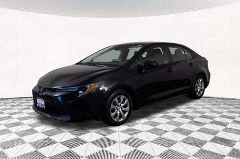 Used 2021 Toyota Corolla LE image 9