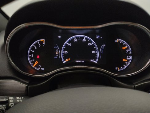 Used 2019 Jeep Grand Cherokee Limited w/ Luxury Group II image 23
