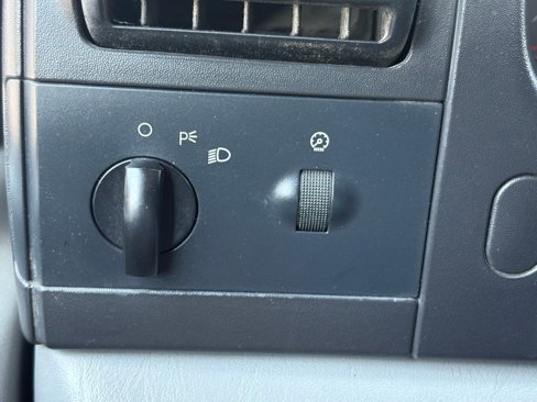 Used 2007 Ford F550 2WD Regular Cab Super Duty image 33