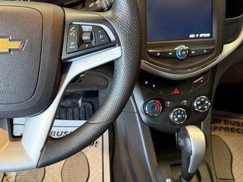 Used 2020 Chevrolet Sonic LT image 10