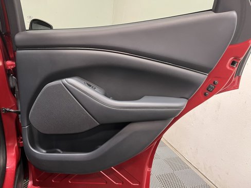 Used 2021 Ford Mustang Mach-E Select image 18