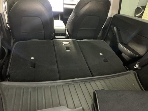 Used 2021 Tesla Model Y Long Range image 13