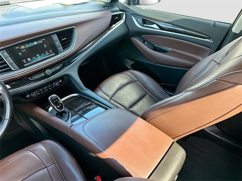 Used 2018 Buick Enclave Avenir image 24