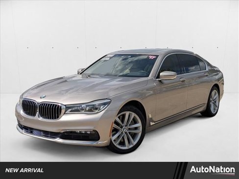 Used 2017 BMW 750i xDrive image 1