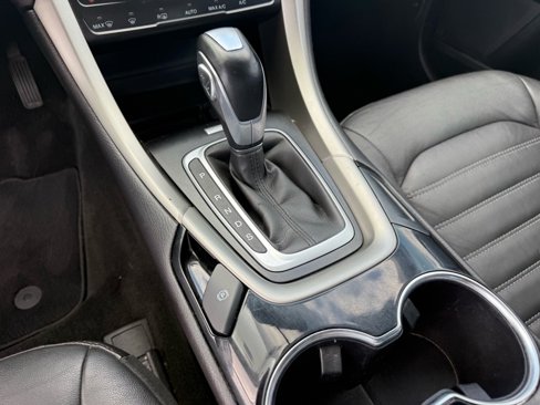 Used 2014 Ford Fusion SE w/ Equipment Group 202A image 17