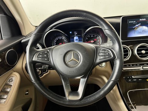 Used 2019 Mercedes-Benz GLC 300 w/ Parking Assistance Package image 15