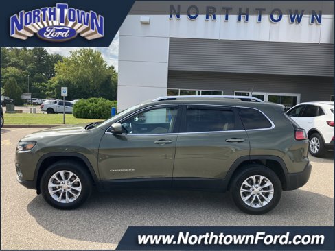 Used 2019 Jeep Cherokee Latitude w/ Cold Weather Group image 1