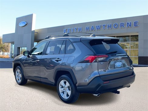 Used 2021 Toyota RAV4 XLE image 4