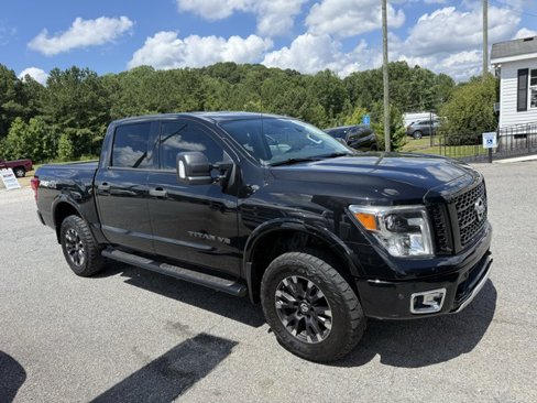 Used 2018 Nissan Titan PRO-4X w/ Pro-4x Convenience Package image 3