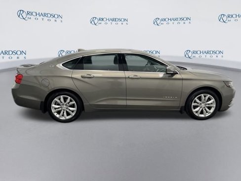 Used 2017 Chevrolet Impala LT w/ Convenience Package image 6