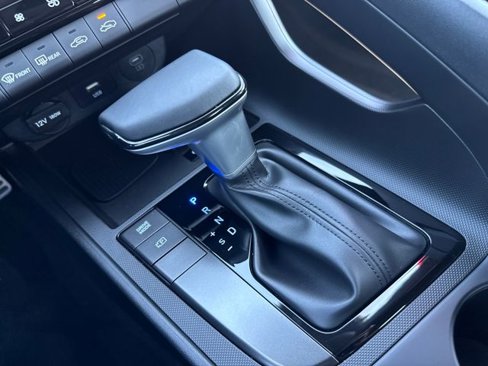 Certified 2025 Hyundai Elantra Sport image 20