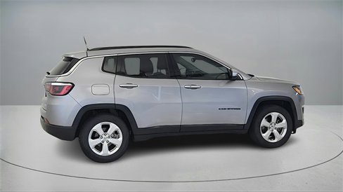 Used 2018 Jeep Compass Latitude image 8
