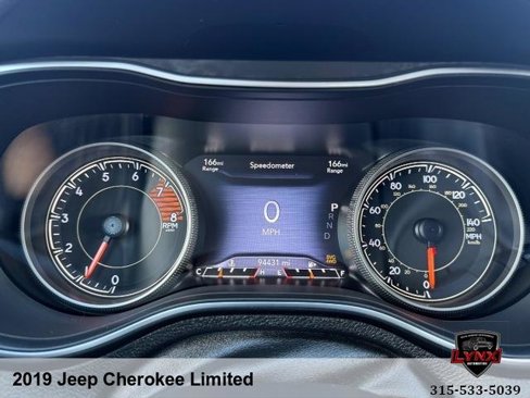 Used 2019 Jeep Cherokee Limited w/ Technology Group image 28