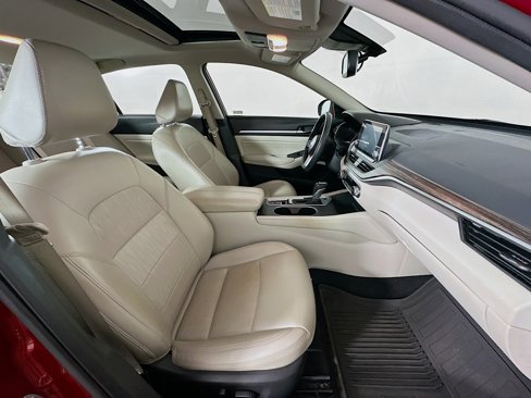 Used 2019 Nissan Altima 2.5 Platinum image 31